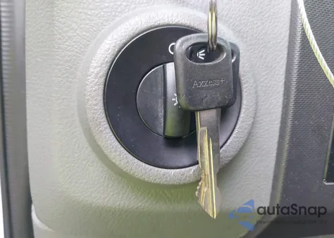 2010 Ford E-150 Commercial/Recreational z USA, uszkodzony, nr VIN 1FTNE1EW8ADA66946